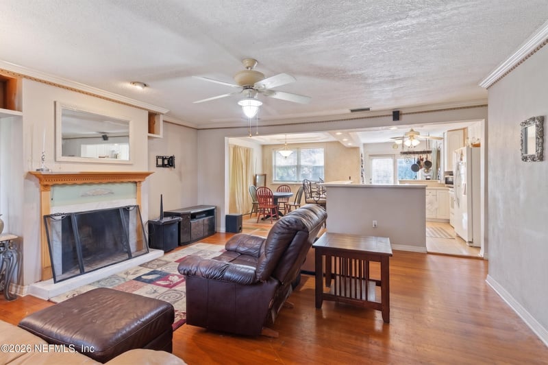 6325 Mercer Cir, Jacksonville, FL 32217