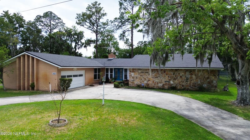 7620 Duclay Forest Dr, Jacksonville, FL 32244