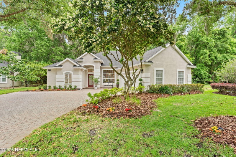 8275 Persimmon Hill Ln, Jacksonville, FL 32256