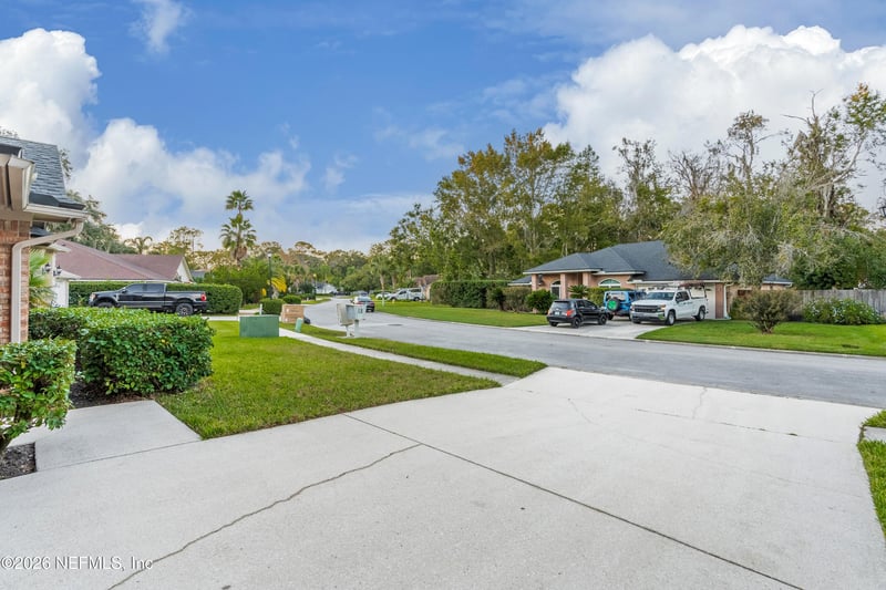 3232 Tea Rose Dr, Jacksonville, FL 32223