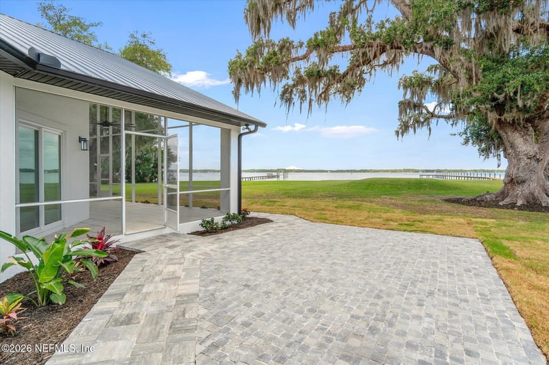 111 Groveland Ln, East Palatka, FL 32131