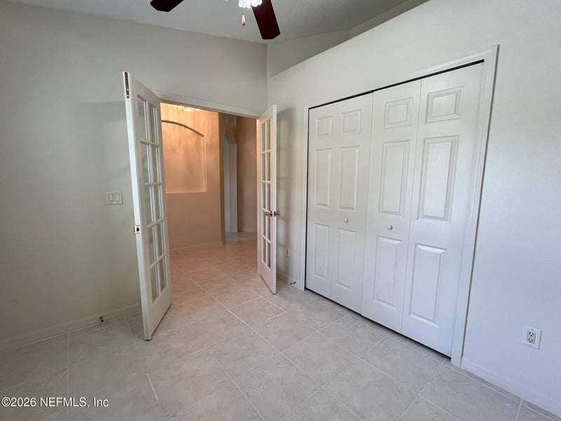 203 Village Dr, Welaka, FL 32193