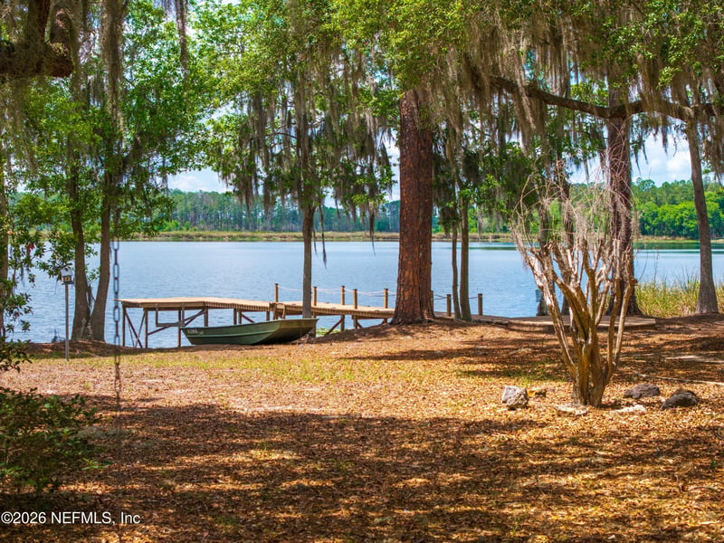 150 Indian Lakes Rd, Hawthorne, FL 32640