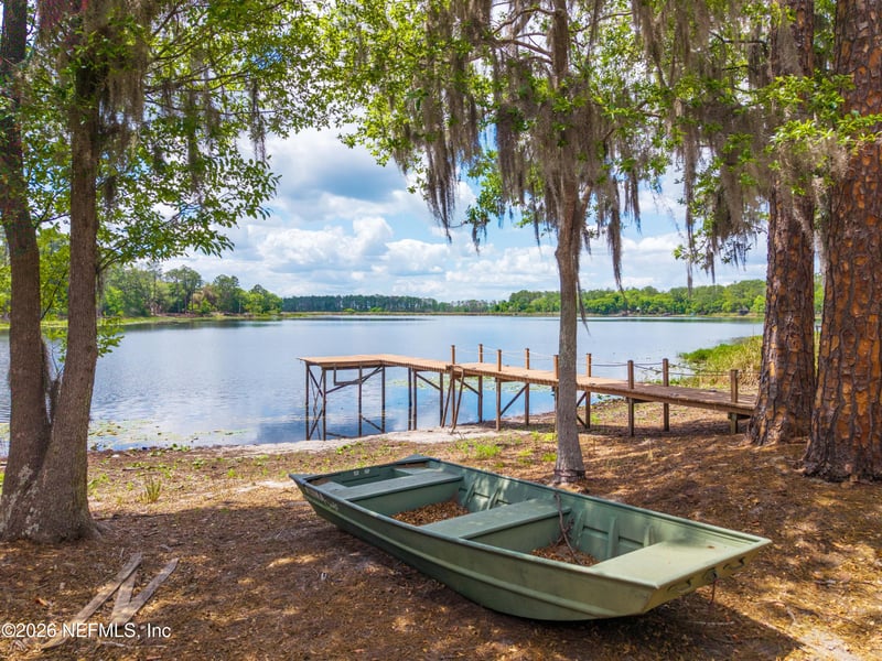 150 Indian Lakes Rd, Hawthorne, FL 32640