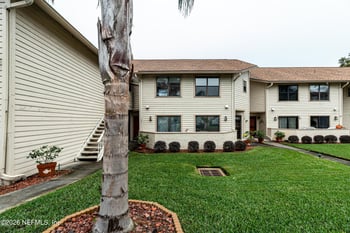 142 Governor St #110, Green Cove Springs, FL 32043
