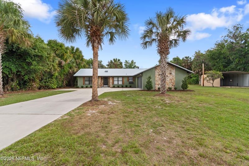 226 Port Comfort Dr, East Palatka, FL 32177
