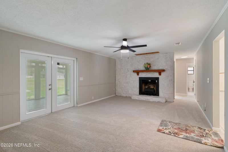226 Port Comfort Dr, East Palatka, FL 32177