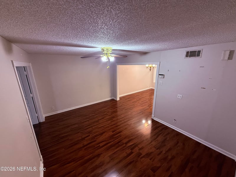 8323 Century Point Dr, Jacksonville, FL 32216