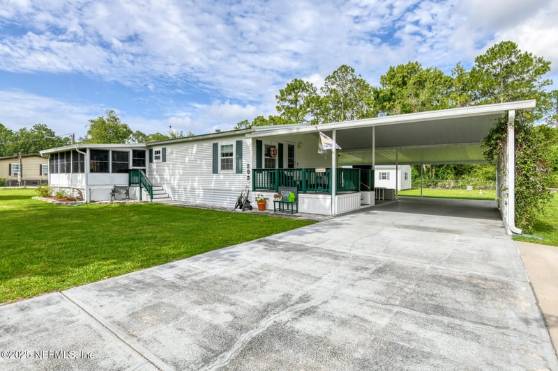 203 Horse Landing Rd, Satsuma, FL 32189