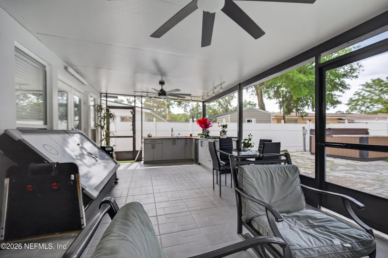 6430 Bayfield Dr, Jacksonville, FL 32277