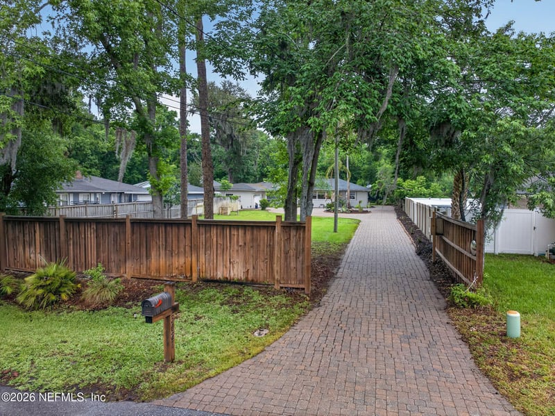 3087 Old Acosta Rd, Jacksonville, FL 32223
