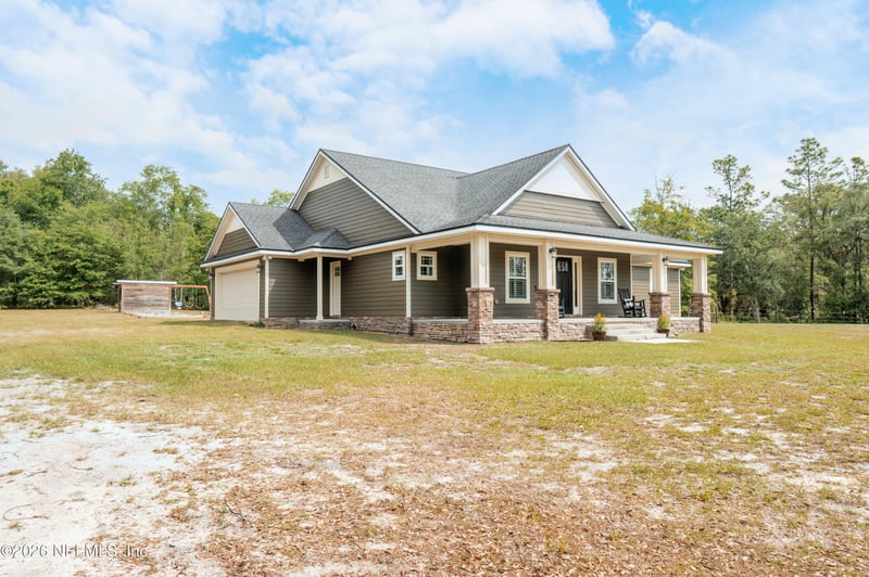 7016 Oakridge Dr, Glen St Mary, FL 32040