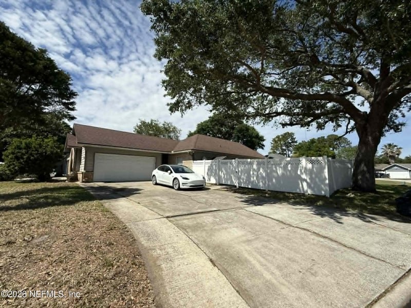 1829 Ashmore Green Dr, Jacksonville, FL 32246