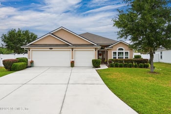 15710 Twin Creek Dr, Jacksonville, FL 32218