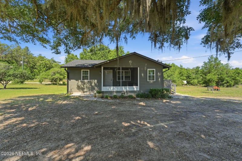 137 Hill St, Hawthorne, FL 32640