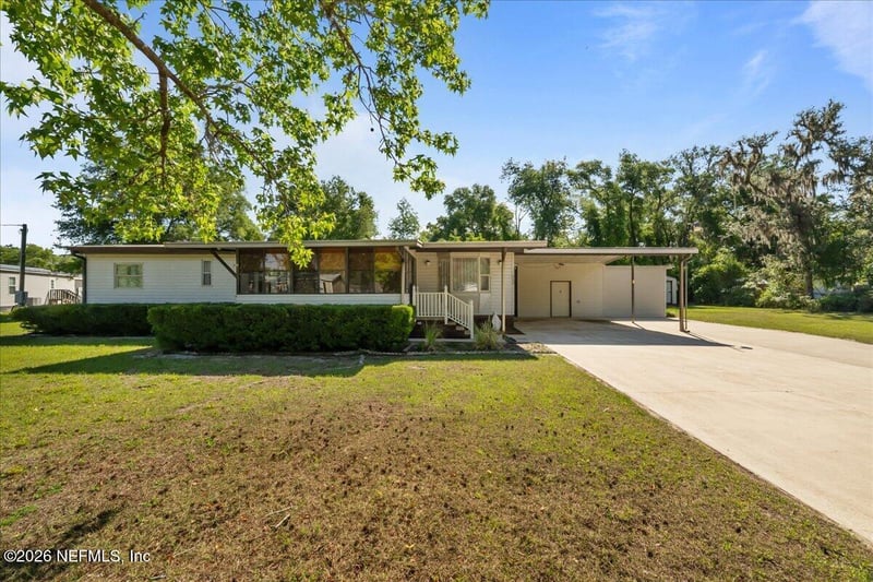 242 Tropic Ave, Satsuma, FL 32189