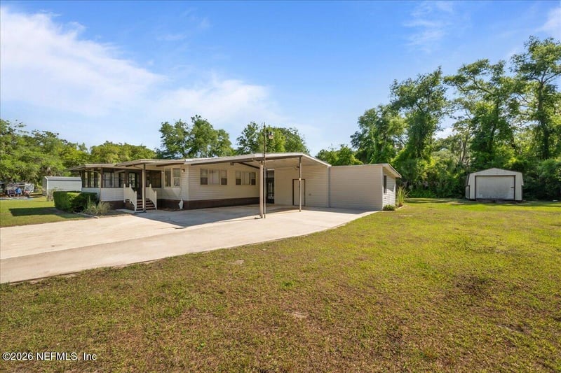 242 Tropic Ave, Satsuma, FL 32189