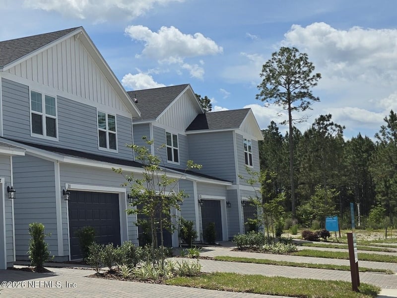 211 Yellowstone Dr, St Augustine, FL 32092