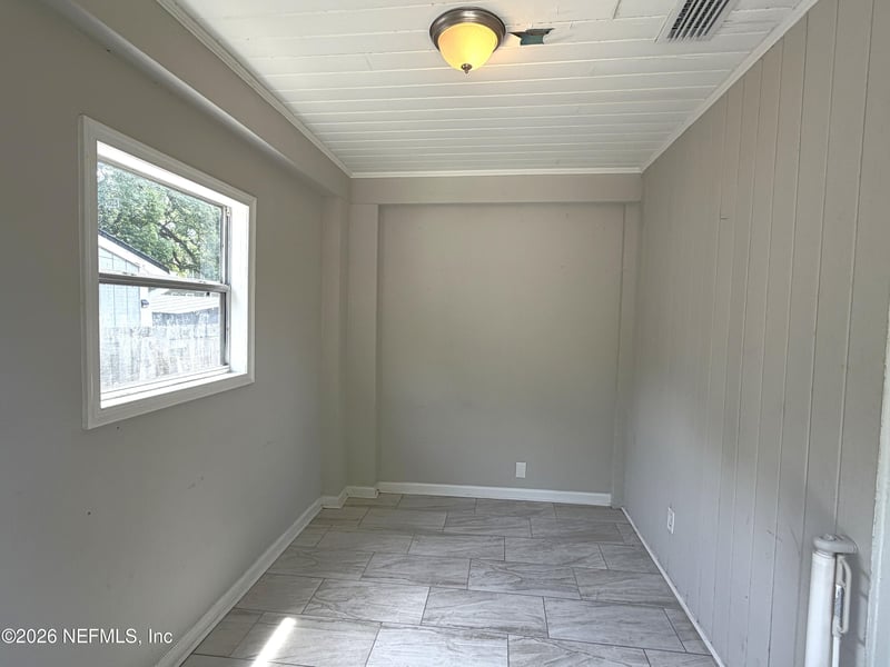 1052 Willis Dr, Jacksonville, FL 32205