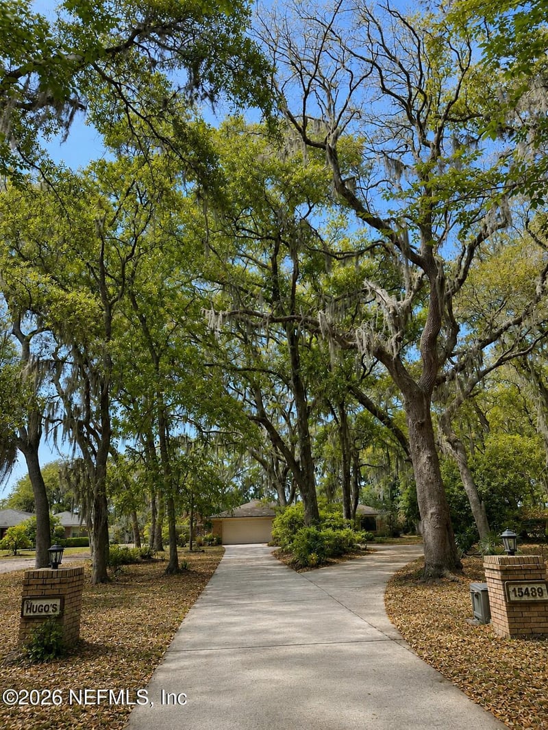 15489 Cape Dr, Jacksonville, FL 32226