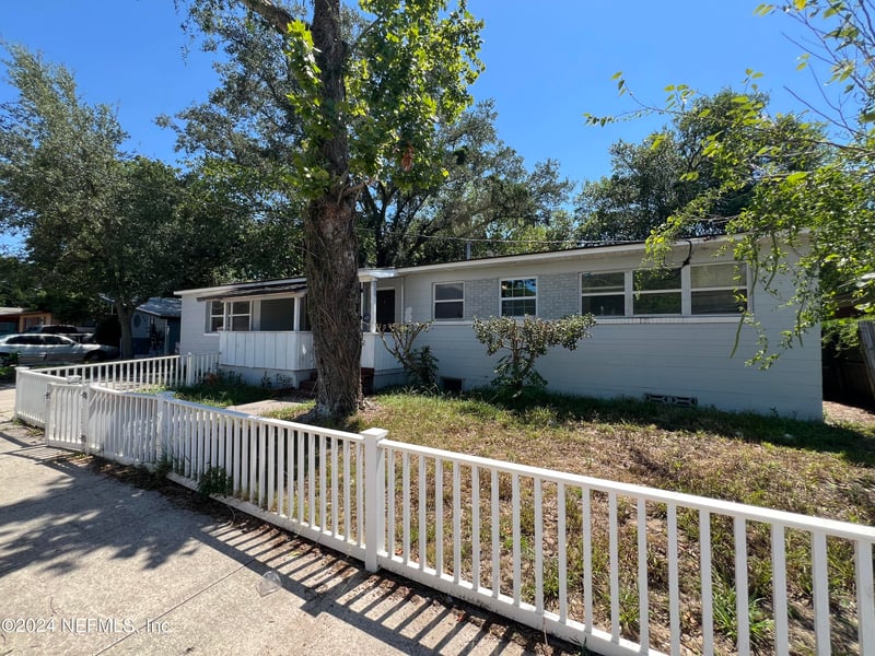 2535 Rogero Rd, Jacksonville, FL 32211