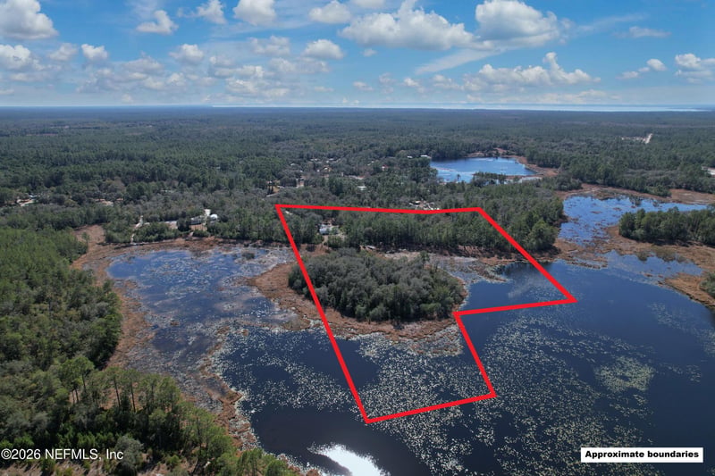118 Acacia St, Crescent City, FL 32112