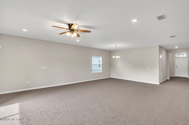 16187 Blossom Lake Dr, Jacksonville, FL 32218