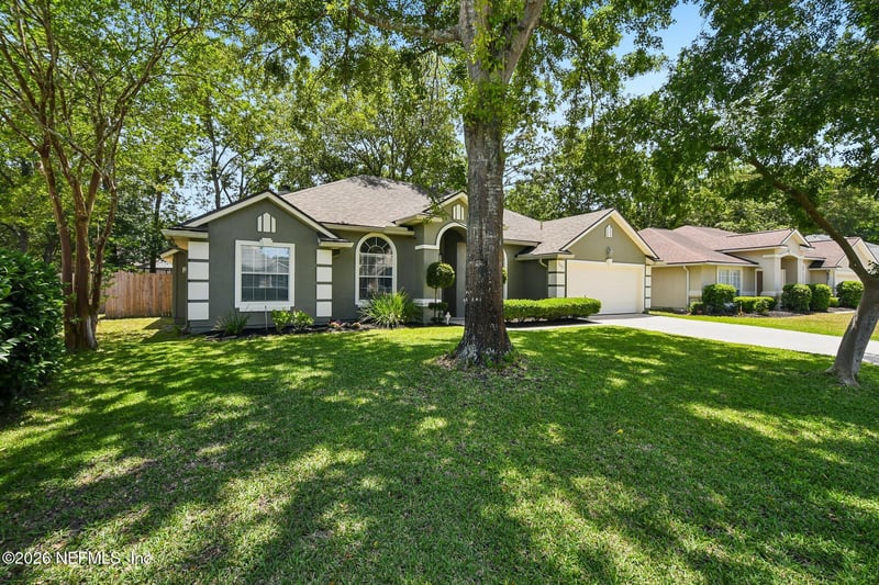 369 Maplewood Dr, St Johns, FL 32259