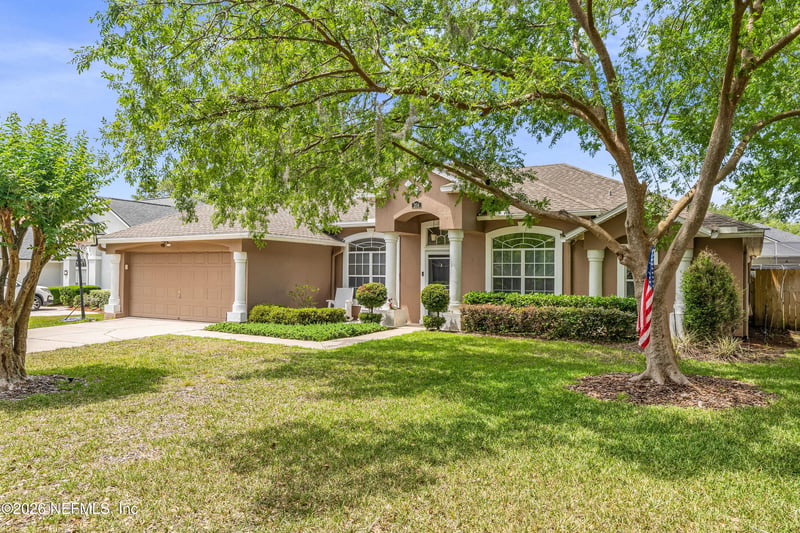 204 Elmwood Dr, St Johns, FL 32259