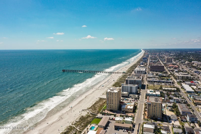 1236 1st St #305, Jacksonville Beach, FL 32250