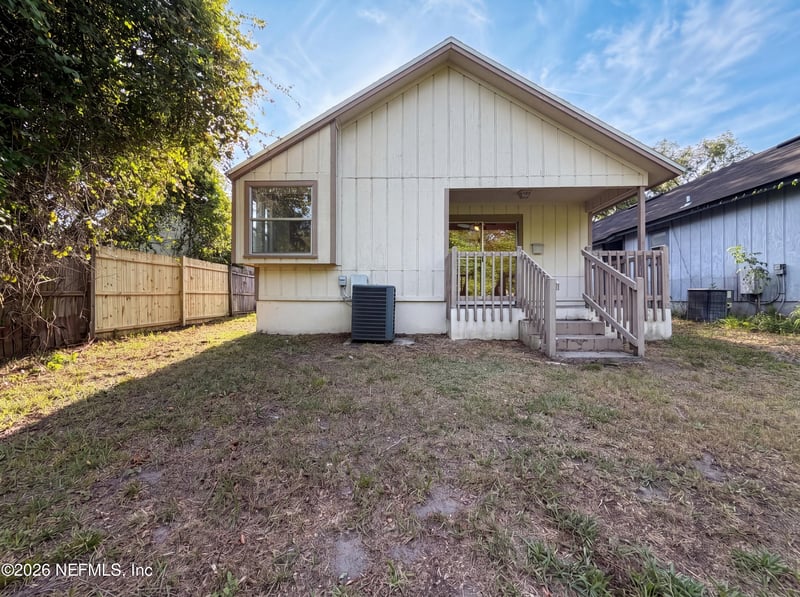 2512 Townsquare Dr, Jacksonville, FL 32216