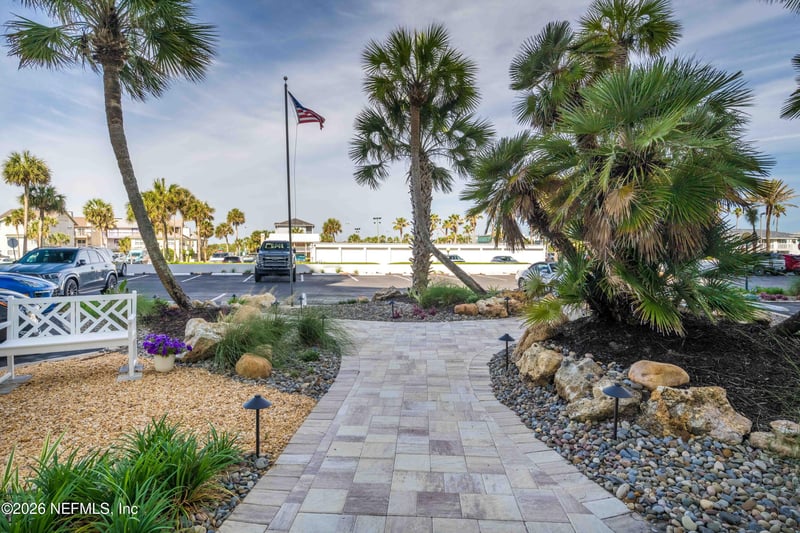 1601 Ocean Dr #203, Jacksonville Beach, FL 32250