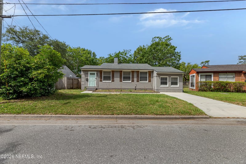 1052 Willis Dr, Jacksonville, FL 32205