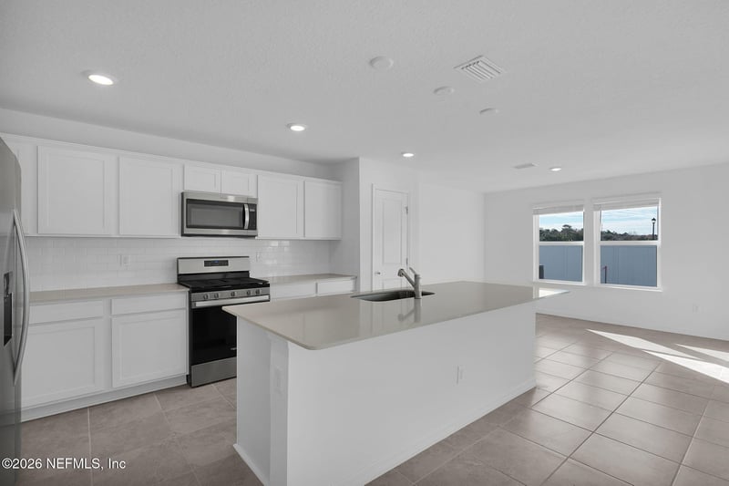 7087 Sandperch St, Jacksonville, FL 32244