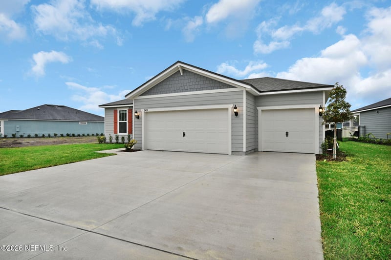 3401 Americana Dr, Green Cove Springs, FL 32043