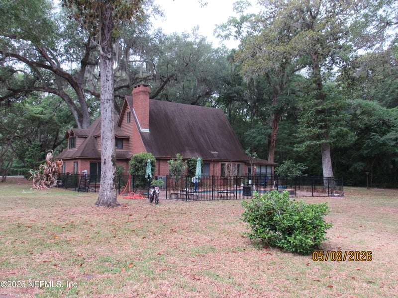 237 Adams Ln, Fleming Island, FL 32003