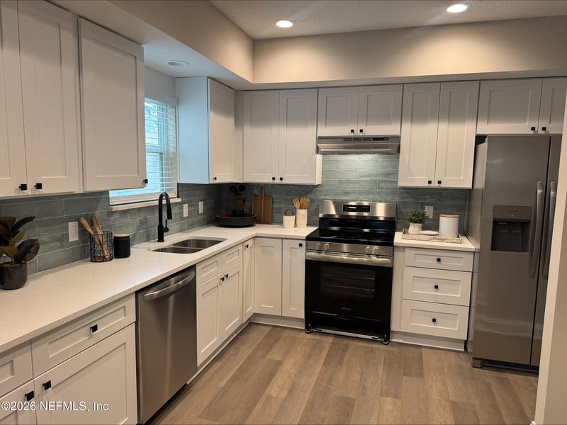 5534 Mariners Cove Dr, Jacksonville, FL 32210