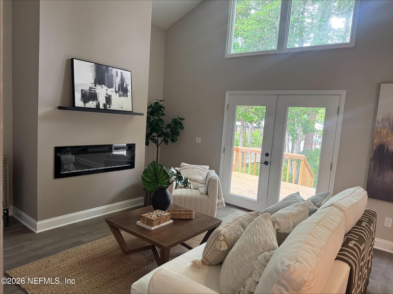 5534 Mariners Cove Dr, Jacksonville, FL 32210