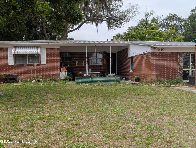 7410 Pineville Dr, Jacksonville, FL 32244
