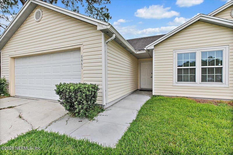 8461 Ivey Rd, Jacksonville, FL 32216