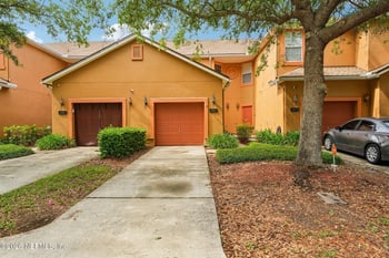 6865 Misty View Dr, Jacksonville, FL 32210