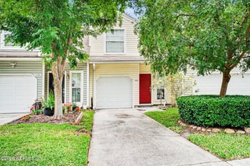 11285 Lake Mandarin Cir, Jacksonville, FL 32223