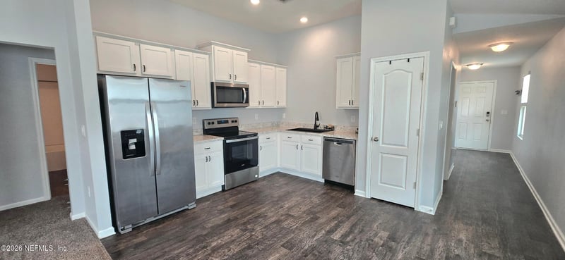 8042 Cape Fox Dr, Jacksonville, FL 32222