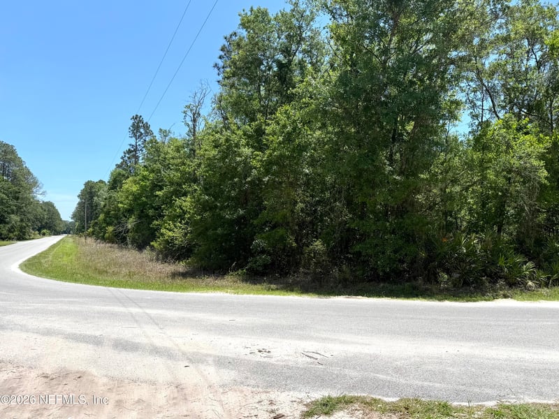 153 West Harbor Dr, Palatka, FL 32177