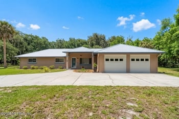 101 Riverview Dr, East Palatka, FL 32131