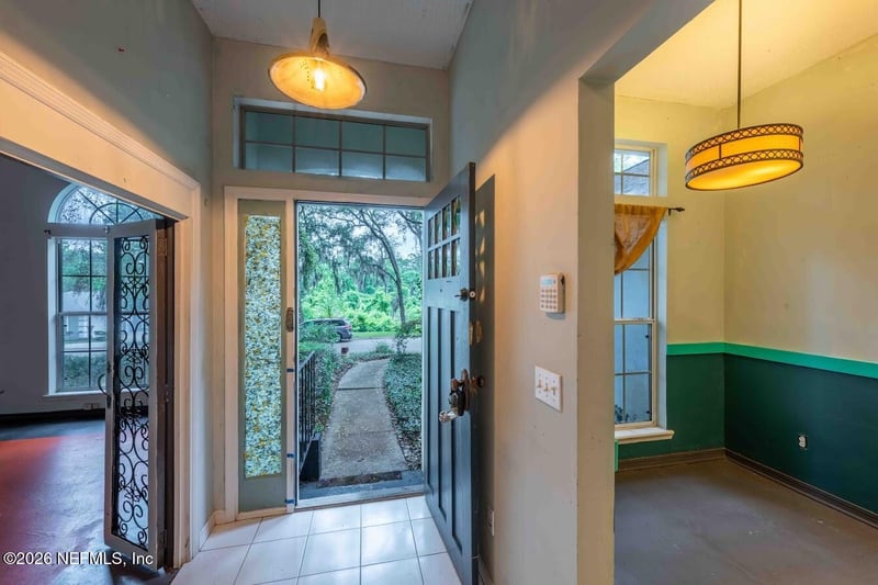 6034 Winding Bridge Dr, Jacksonville, FL 32277