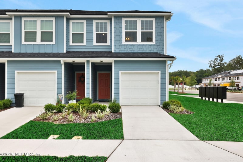 745 Sailor Grove Ln, Jacksonville, FL 32221