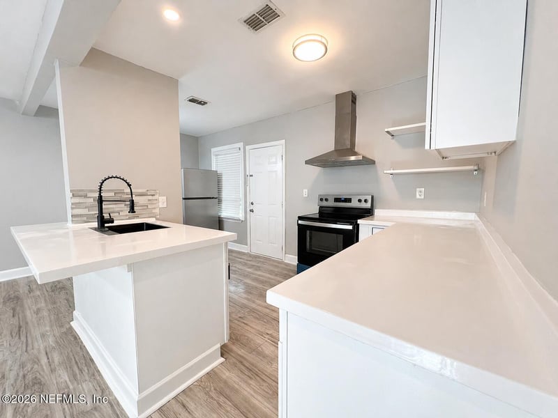 943 Saranac St, Jacksonville, FL 32254