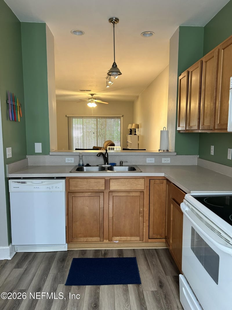 867 21st Ave, Gainesville, FL 32609