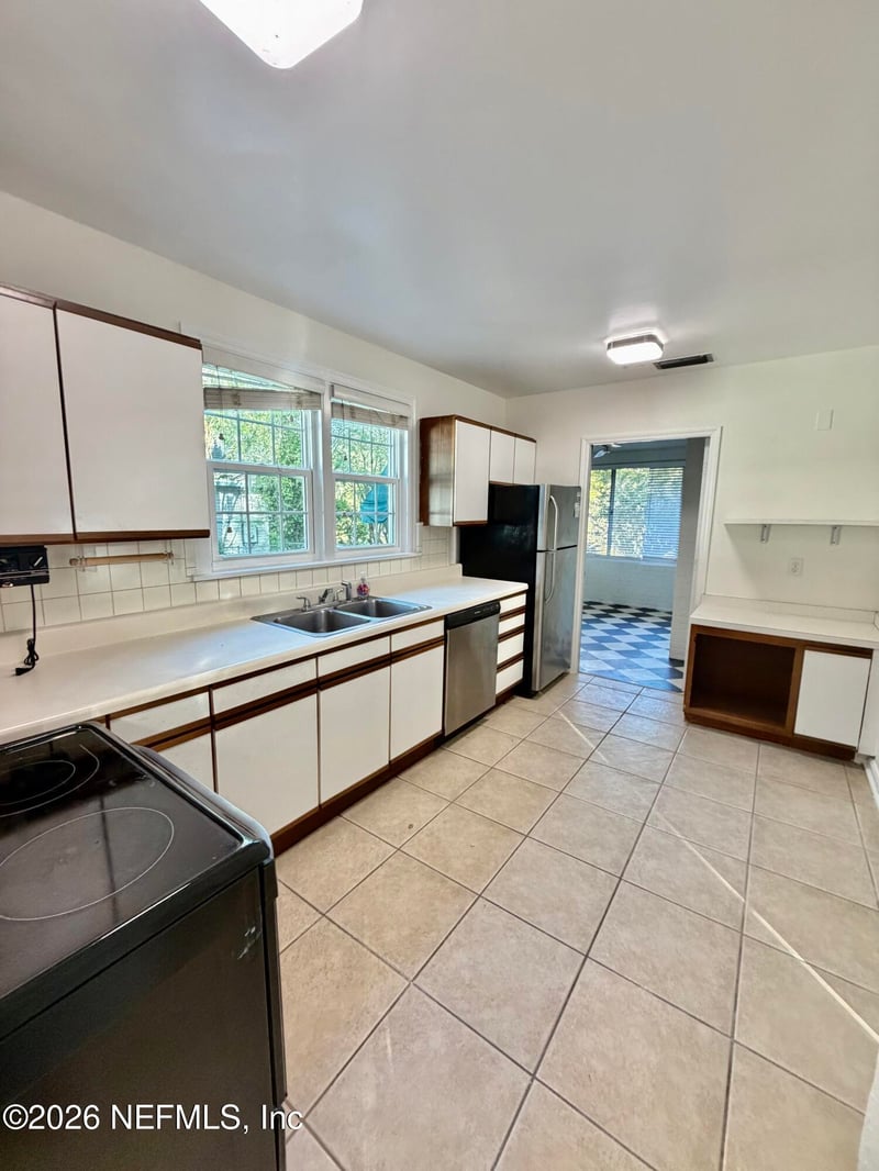 4407 Hiawatha St, Jacksonville, FL 32210